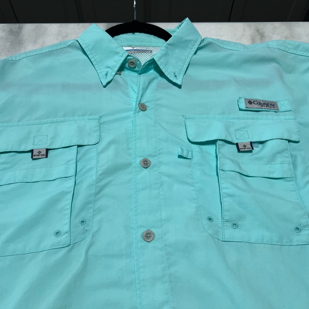 Men’s Columbia large PFG shirt